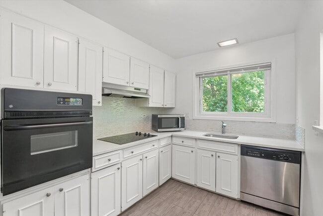 Photo - 200 South Blvd Unit 2C