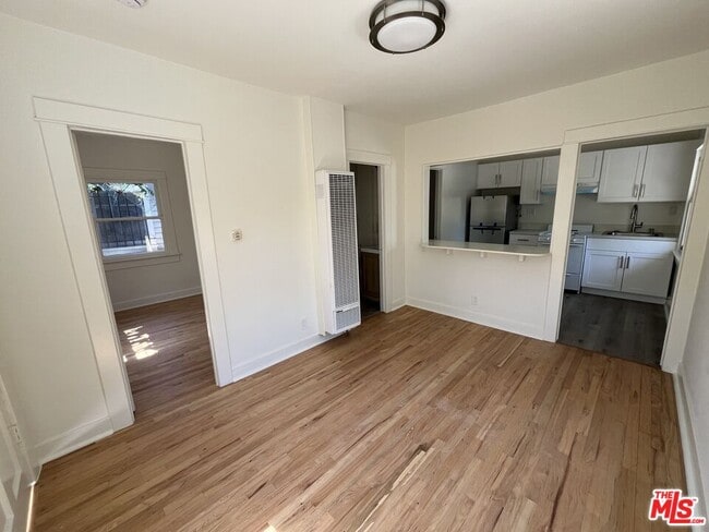 Photo - 424 N Venice Blvd Unit B