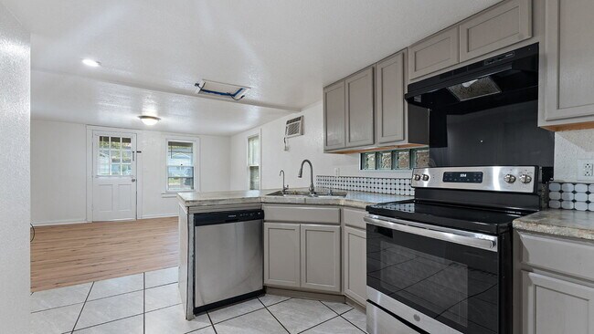 Photo - "Cozy 1-Bed Oasis in Springdale: Perfect B...