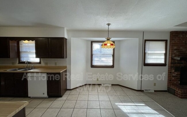Photo - 1316 E Lakewood St
