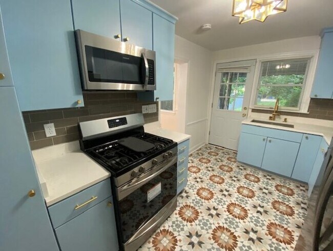 Photo - 1653 Mussula Rd