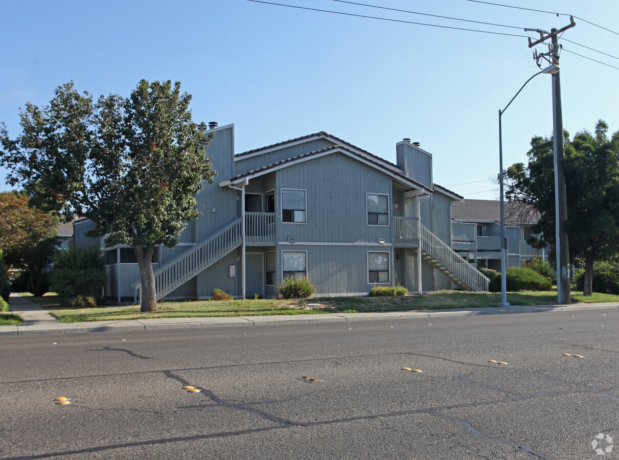 Photo - Falcon Heights