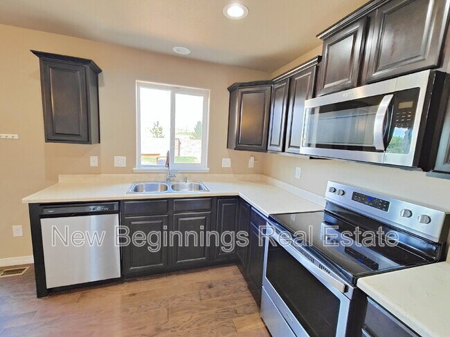 Photo - 6134 Meadowbank Ln