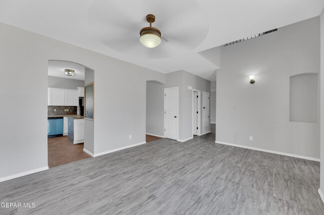 Photo - 14378 N Cave Dr