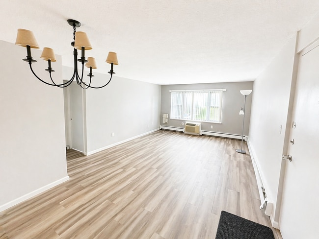 Photo - A1 Colonial Dr Unit 5