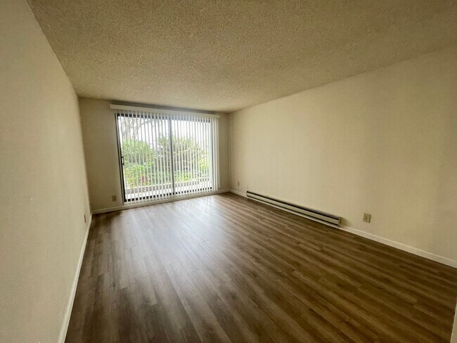 Photo - $500 Move-In Special!!! 1 Bed 1 Bath for R...