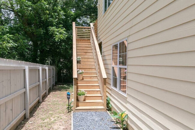 Photo - 1084 Sanders Ave SE Unit ID1261333P