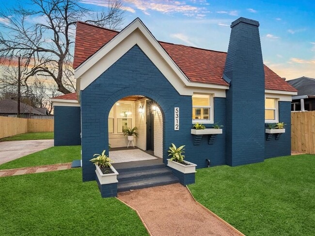 Building Photo - 5312 Jefferson St