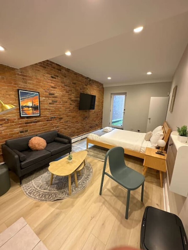 Photo - 185 St Botolph St Apartment Unit ID1076869P