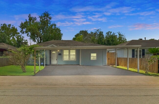 Building Photo - 3718 Dreyfus St Rental