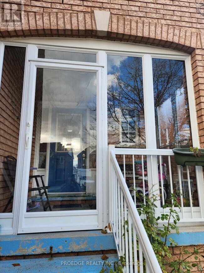 Photo - 75 Monaco Ct