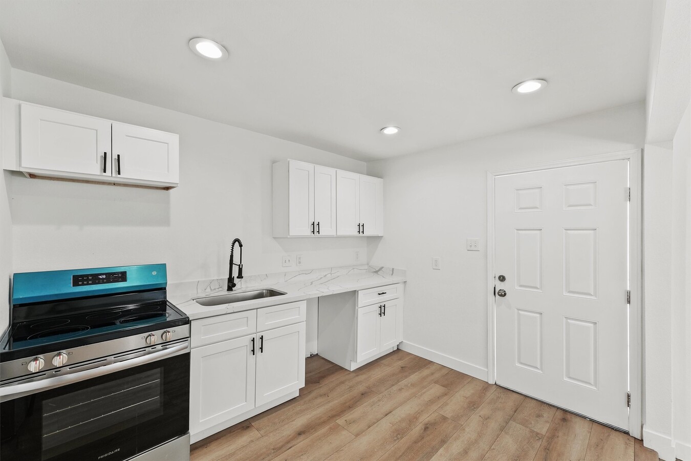 Photo - 5406 Firefly St