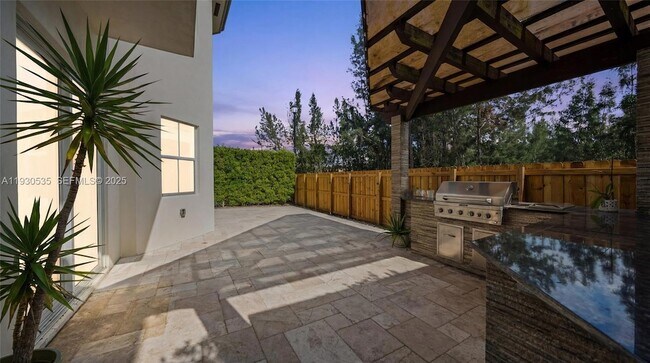 Photo - 6933 NW 104th Ct