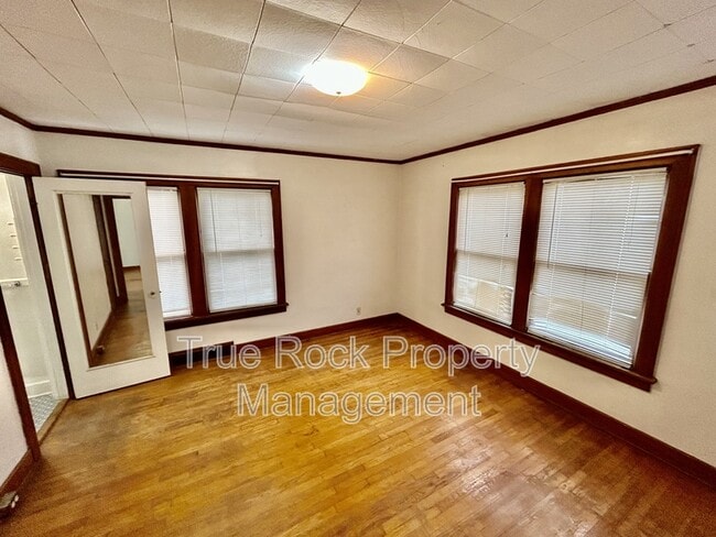 Photo - 1030 E 8th St