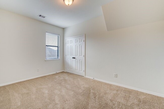 Building Photo - 9210 Monarch Mist Ln