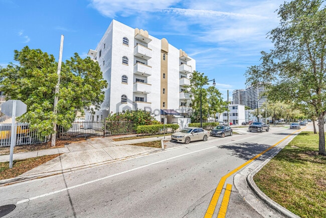Photo - 3051 SW 27th Ave Unit 205