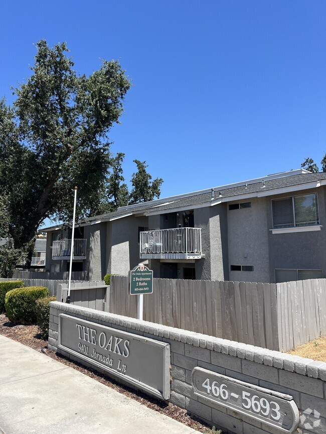 Building Photo - The Oaks at Jornada Rental