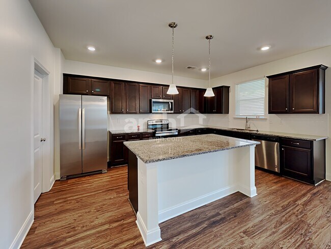 Photo - 405 Levon Ct