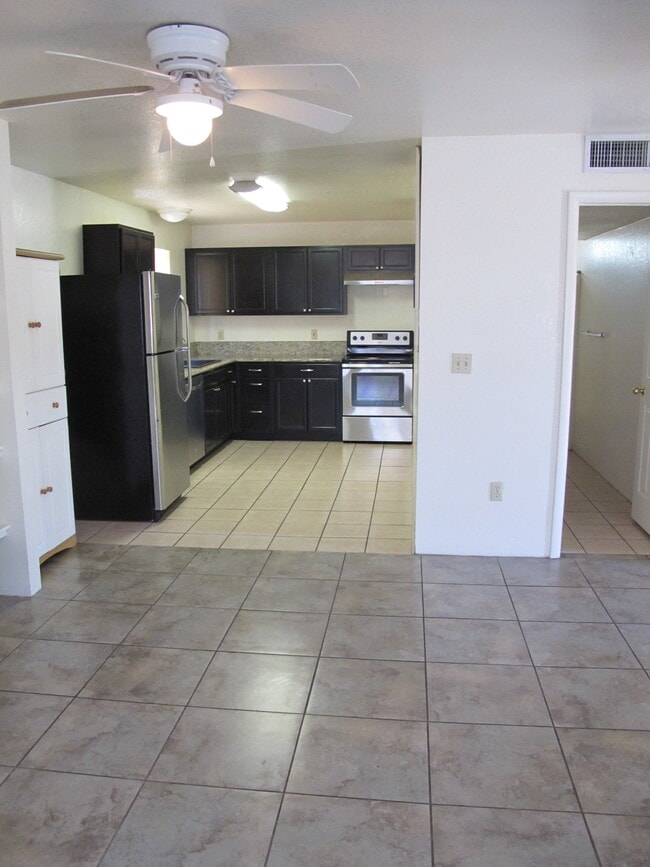 Photo - 1620 N Fremont Ave