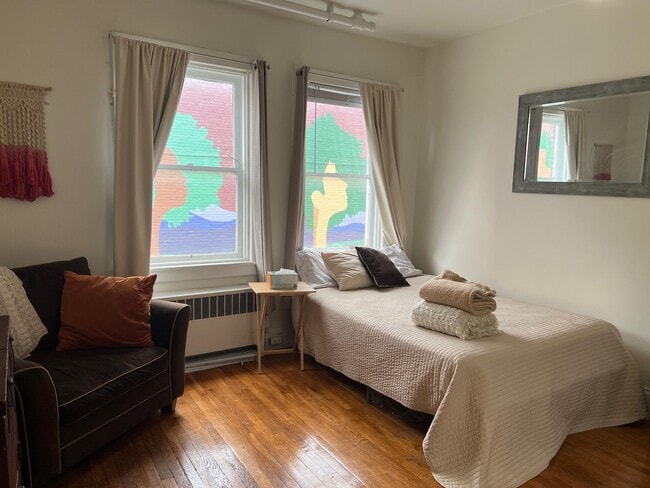 Photo - 108 2nd St NE