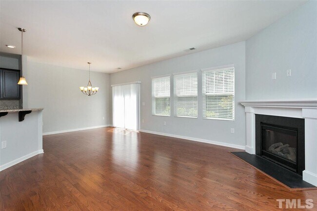 Photo - 377 Durants Neck Ln