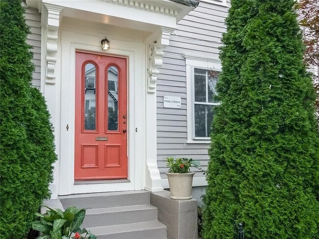 Photo - 291 Williams St