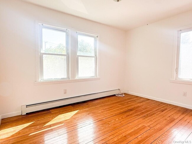 Photo - 122 Combs Ave