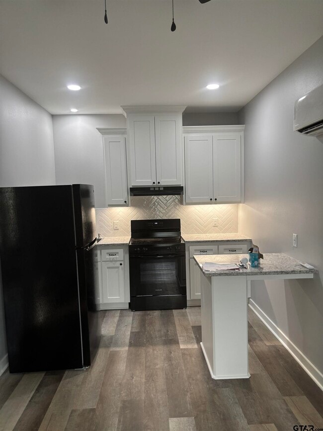 Building Photo - 11571 19th Ave Rental
