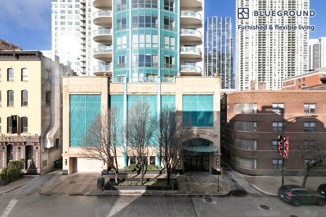 Photo - 61 W Erie St Unidad FL3-ID1400