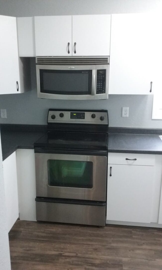 Photo - 1513 W Veterans Pkwy