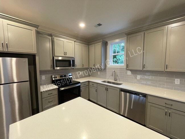 300 Boxwood Cir