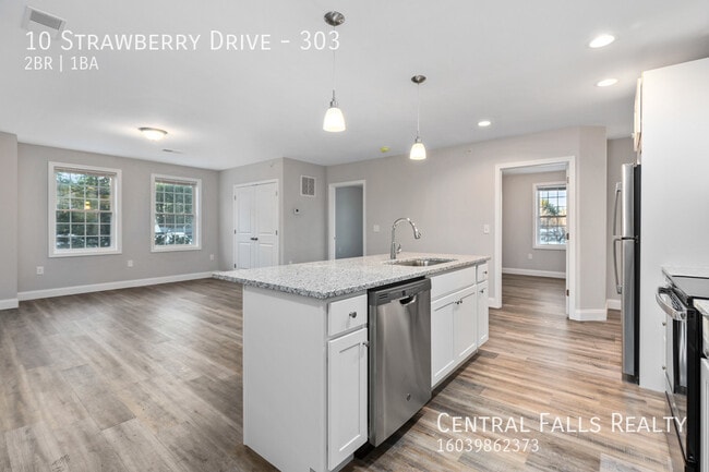 Photo - 10 Strawberry Dr Unit 303