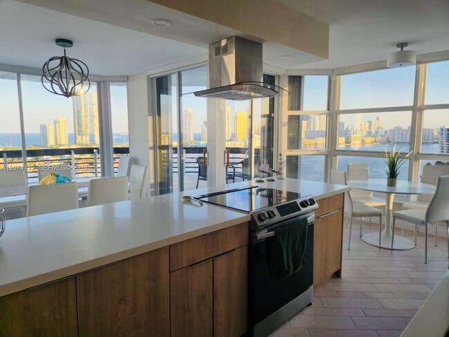 3530 Mystic Pointe Dr Unit 2215