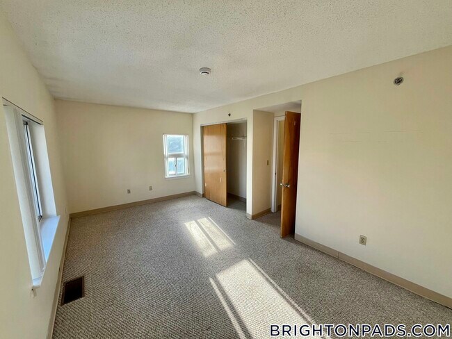 Photo - 150 N Beacon St Unit B3