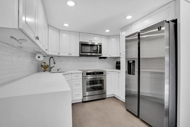 Photo - 8291 Thames Blvd