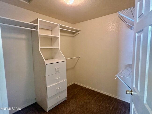 Photo - 981 Julia Ln