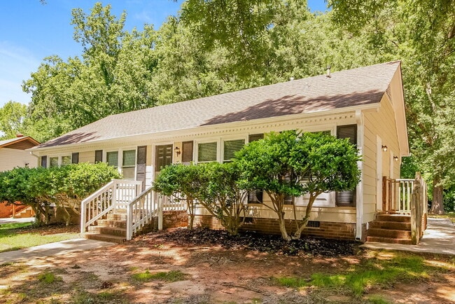 Photo - 6725 Barrington Dr
