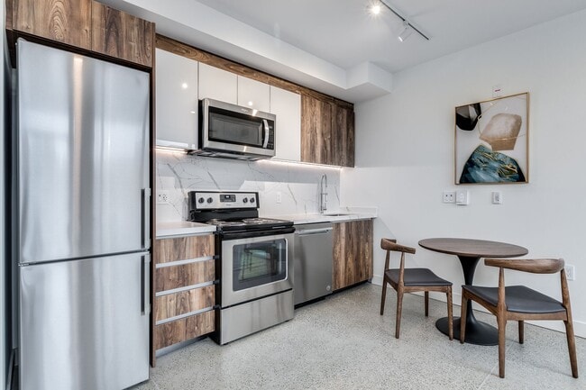 Photo - 1170 Barclay St Unit 303