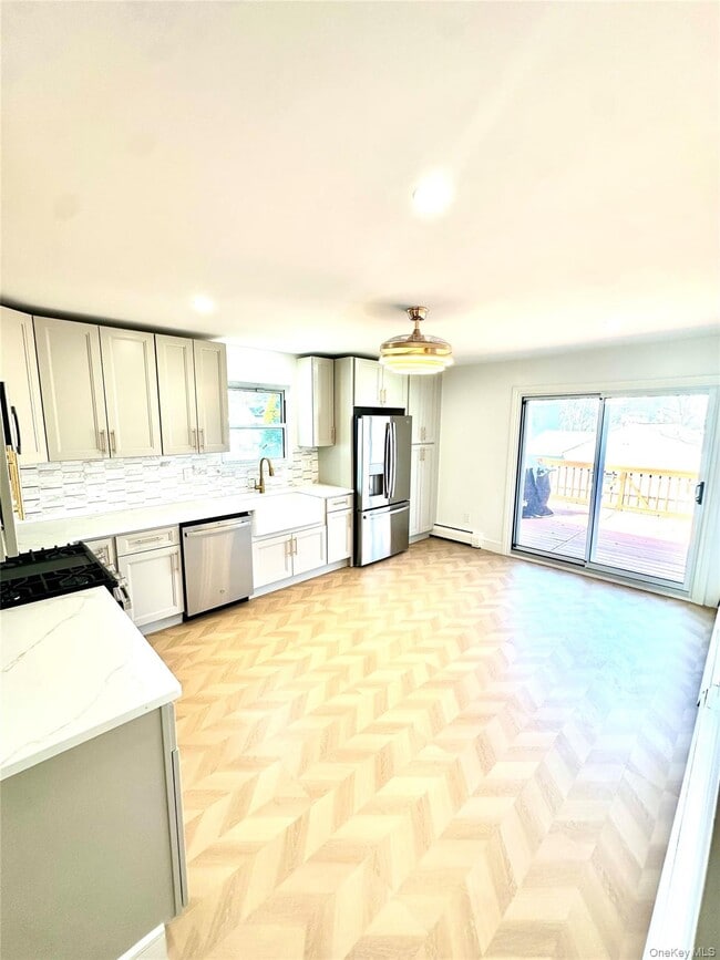 Photo - 495 Kimball Ave Unidad 2nd Floor