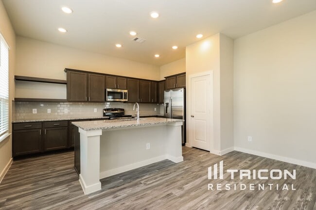 Photo - 9835 Willow Creek Commerce Dr