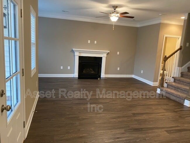Photo - 124 Fallberry St House