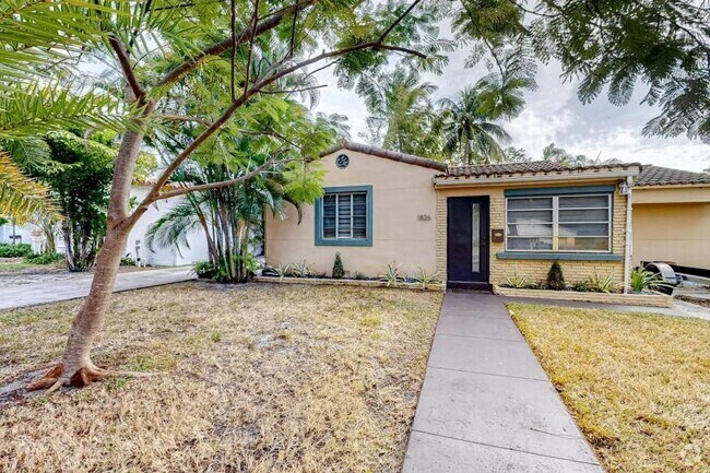 Building Photo - 3 bedroom in Hollywood FL 33020 Rental