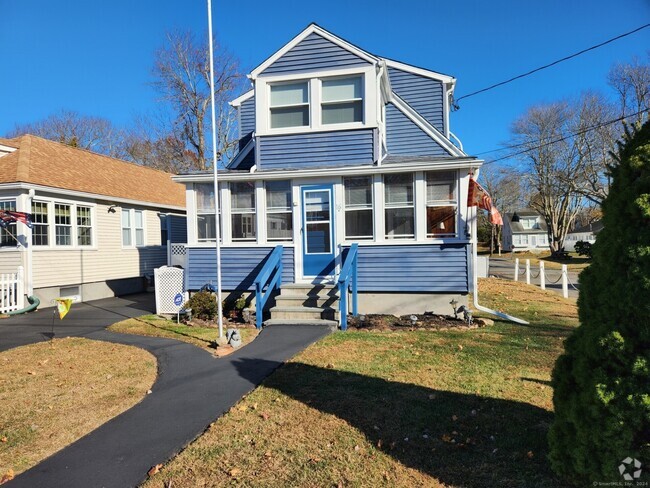 Building Photo - 16 Breen Ave Unit 1 Rental