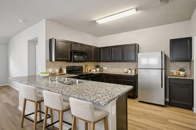 Photo - 13205 Henneman Dr