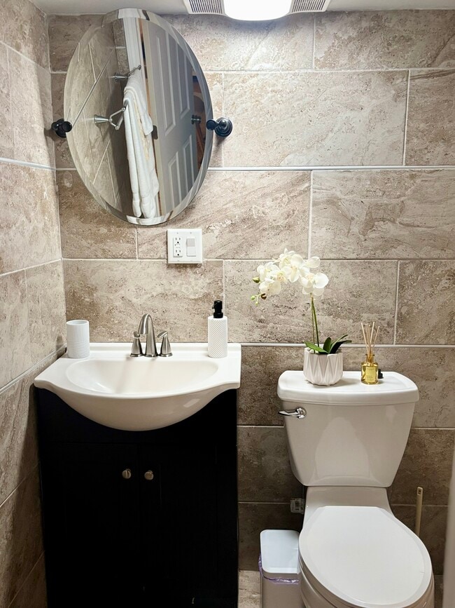 Photo - 256 Aqueduct Rd Unit 256 Aqueduct Rd