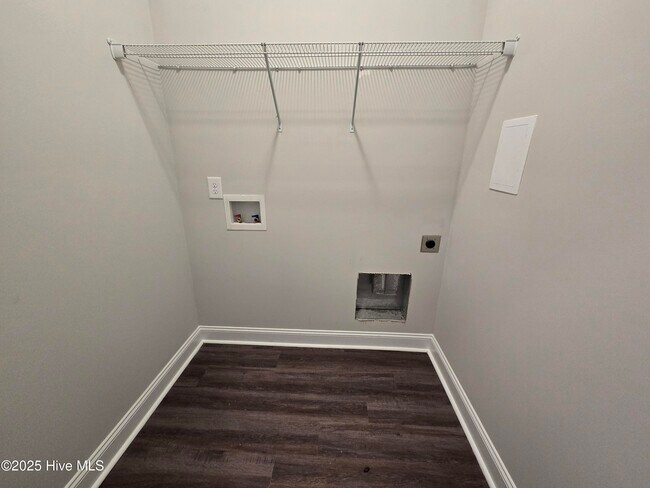 Photo - 1819 Fox Den Way