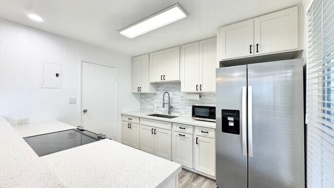 98-801 B Noelani St