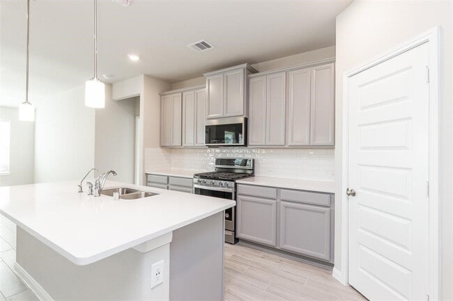 Photo - 7214 Toluca Dr