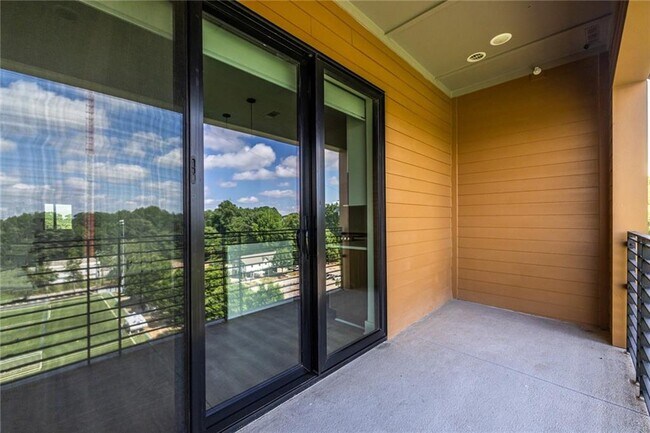 Photo - 112 Rogers St NE Unidad 506