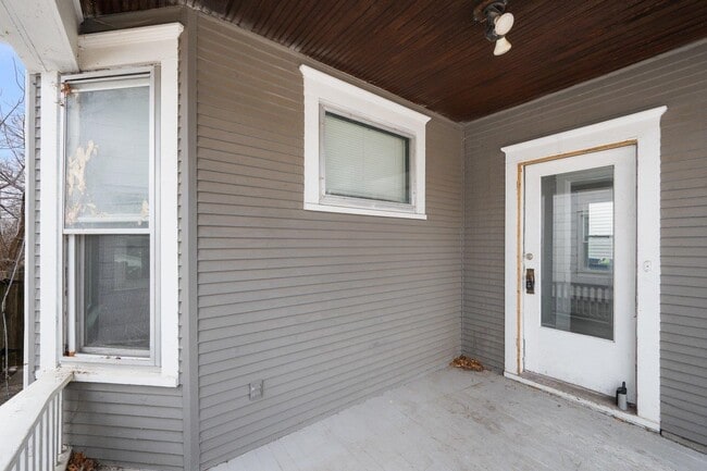 Photo - 1321 W 13th St